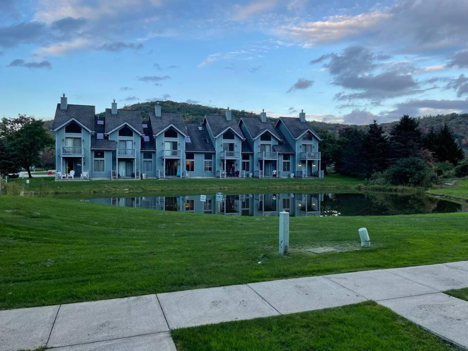 Skiing, Hiking, Village Of Eville Mtn Escape Ellicottville Buitenkant foto